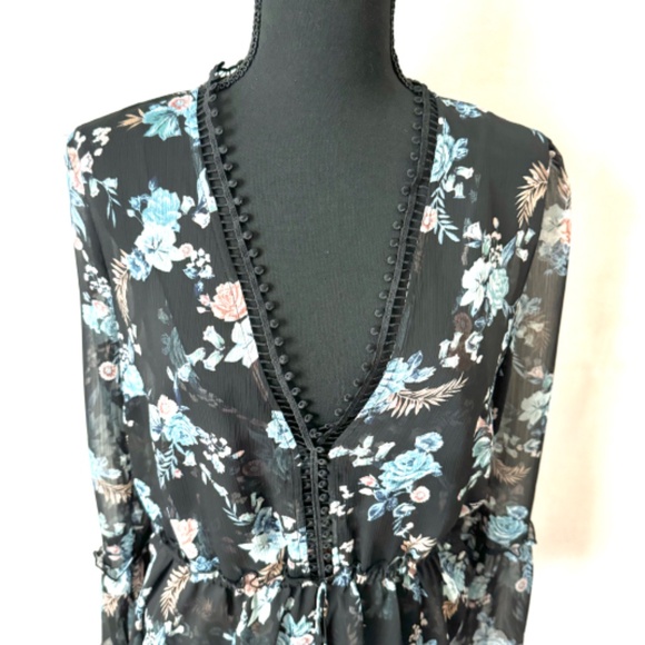 WHBM Floral Blouse Flowy Sheer Long Sleeve Size M - Picture 2 of 6